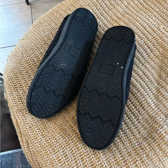 Toms Men’s Casual Black Slip-On Shoes - Picture 4 of 4